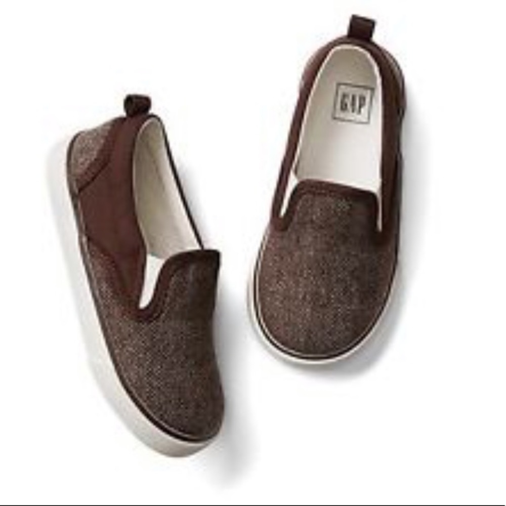 Adorable chambray sneakers!! Toddler size 6 GAP